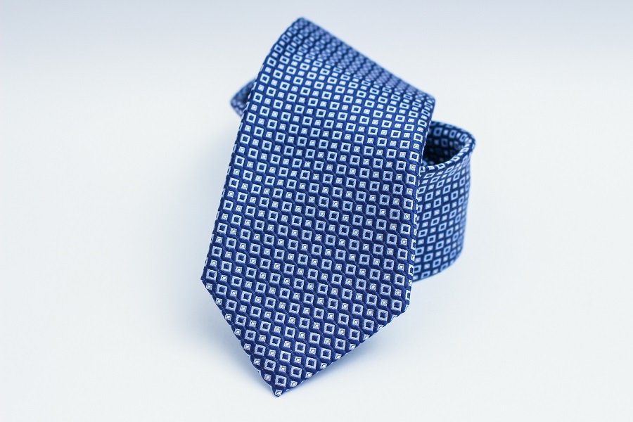 blue-pattern-tie